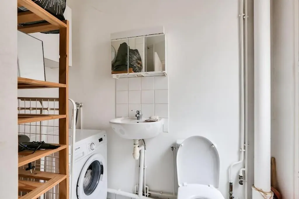 Appart Confort Moderne Pres Montmartre Paris France